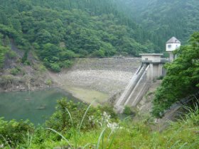 ロックフィルダム