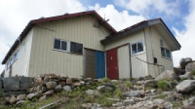 西駒山荘に戻ってきました