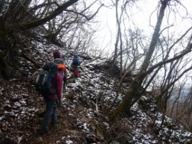 雪が目立ってきました