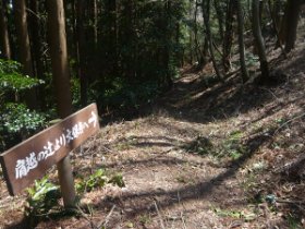 肩越しの辻より文保寺へ