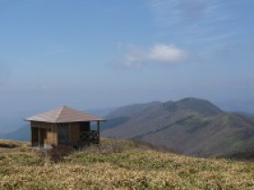 立派なトイレ棟